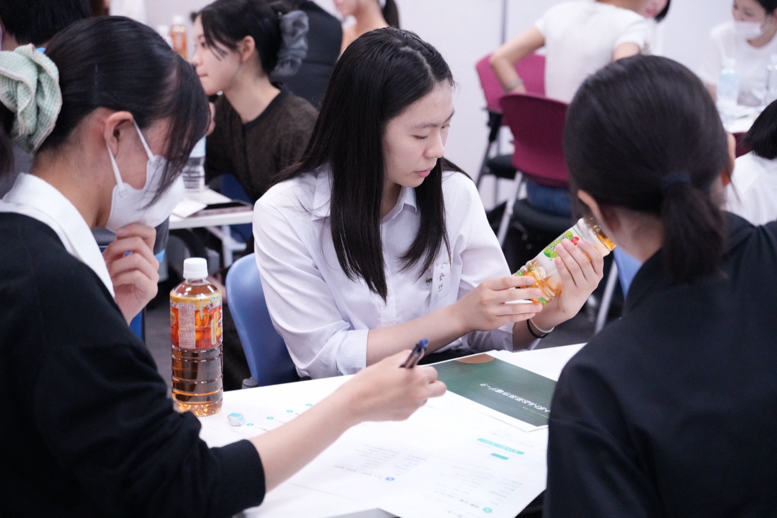 OPEN CAMPUSで学生が実践に取り組む様子